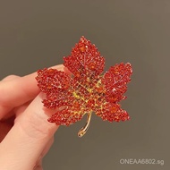 Luxurious diamond-studded maple leaf brooch, high-end niche vintage brooch for women, vintage pin, c