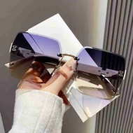 【READY STOCK】2024 Cermin Mata Hitam Tanpa Bingkai Baharu/Cermin Mata Hitam Gradien Bingkai Besar/Perlindungan UV sunglas