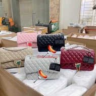 Women's handbag Crossbody bag vip handbag size 22,23,25cm many colors