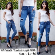7/9 Ripped Patch Jeans/PREMIUM Jeans/Women's 7/9 Jeans (0212)
