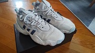 Adidas trae young 3  Us7  40.5