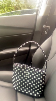 กระเป๋าสะพายไหล่ผู้หญิง Mucu And Ebony ทรงกลมพิมพ์ลายปักน้ำหนักเบา น้ำหนักเบา วัสดุ Nylon ระบายอากาศ