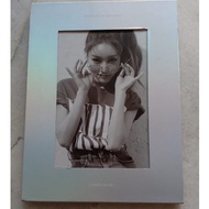 Chungha - 1st Mini Album Hands On Me