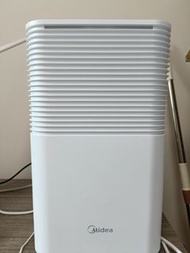 美的抽湿机12L