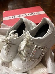 Roger Vivier-Viv' Skate Strass鑽扣牛皮運動鞋