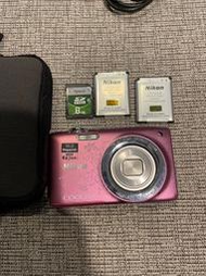 Nikon  S2700數位相機ccd數位相機功能正常附8g記憶卡電池兩顆一條電視傳輸線萬用充電器