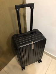特價 輕身20吋行李箱 2kg 大容量行李箱 登機行李箱