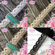 (Per Meter) RDR411 Beautiful Motif Knitted Lace 3Cm Width