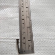 6 x 1 inch wood screw / 2.5cm wood screw