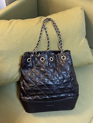 Rabeanco 黑色菱格紋水桶包