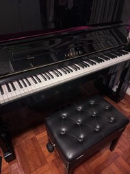 Yamaha YM11 直立日本製鋼琴