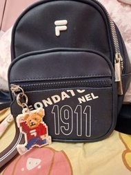 Fila背囊