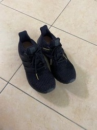 二手adidas慢跑鞋Adidas ULTRA BOOST 4.0 Triple 全黑 F36123 黑 慢跑鞋 女鞋