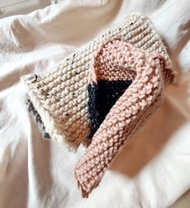 捲不完的魷魚片。其實是長脖圍圈