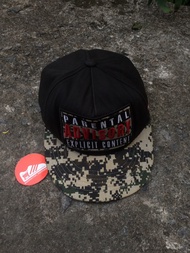 Topi snapback parental advisory