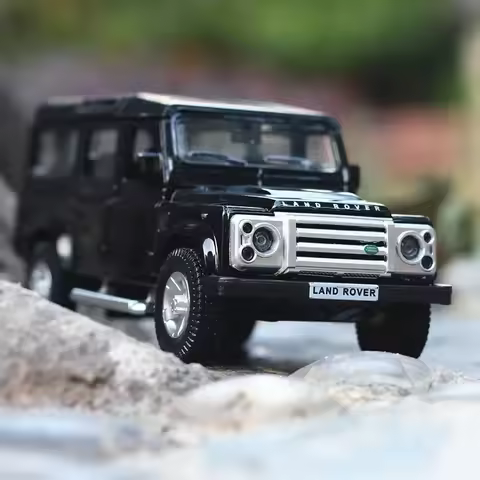 1:36 Land Rover Defender Alloy Model Simulation Force Control Car Toys Decoration Gift Collection A2