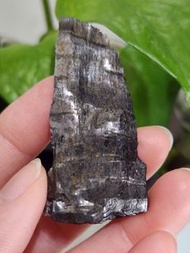 天然埃及原礦《金運石/黑銀線石》重量尺寸請看圖片