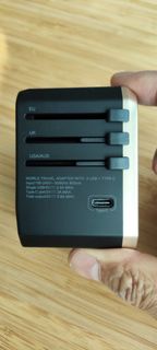 多功能旅行轉接頭 4 USB + Type-C