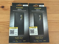 Nitecore NB Air 超輕炭纖行動電源 5000mah 防水89g 尿袋/充電器