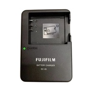 Fujiflm BC-95 BC95 Charger for NP-95 NP95 FNP95 battety F30 F31 X100S X100 X-S1 F30 F31 XS1 camera