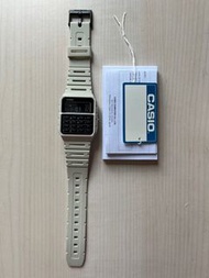 Casio 米白色計數機手錶