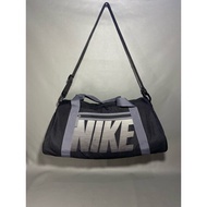 NIKE DUFFEL BAG/ DUFFLE BAG NIKE/ SPORTS BAG NIKE TRAVEL BAG NIKE/DUFFEL BAG NIKE VTG vintage nike g