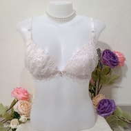 Bra NWT Size : F70 Japanese