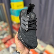 Fashion trend: Ultraboost 22 Boost - Shock-absorbing, durable, low-top running shoes GZ0127