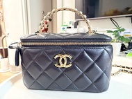 Chanel 黑色化妝箱手袋 珍珠手柄