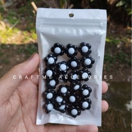 25g Black Flower Beads/Mote Scoop