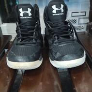 Sepatu Under Armour basket ball 42 second