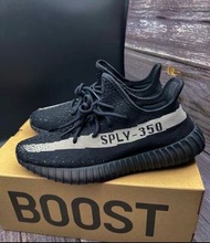 🔝Adidas originals yeezy boost 350 V2 core black 黑白 男女同款