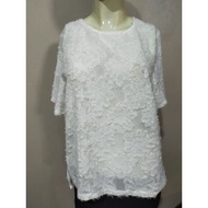 WHITE FUR FLOWER TOP