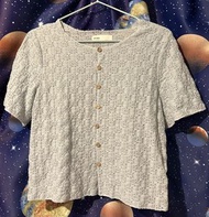 (二手衣服)BURB 韓國女裝淺藍色車花短袖襯衫