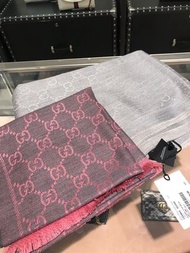 法國購回🇫🇷 Gucci 100%羊毛灰白雙色 流蘇質感圍巾 稀有顏色 2019新款
