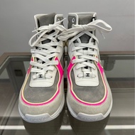 Chanel香奈兒 灰色麂皮拼粉色雙C女款運動鞋 37碼全新專櫃正品