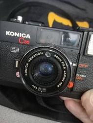 KONICA C35 相機  含袋 )  相機1