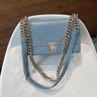 Dior 盾牌小號牛皮包 淡藍色