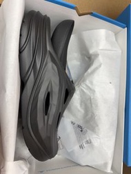 Hoka one one ora recovery mule