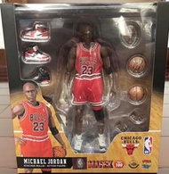 全新未拆BEETLE MAFEX 喬丹 MICHAEL JORDAN 公牛隊 NO.100