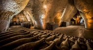 Champagne Veuve Clicquot and Local Winery Day Tour