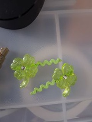 既低調又可愛］
幸運草 髮夾 一對 a pair of hair clips
