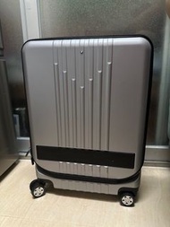 全新 100%new 22吋 Mont Blanc行李箱 喼 trolley luggage