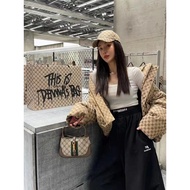 Chanel4444 White Double C Embroidered Army Green Baseball Cap All-Match