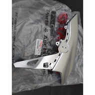 Panel 2 Gear 125 Right Wing Silver Doff Original Ygp B3W-F835V-00-P1