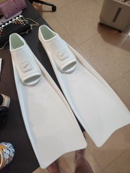 日本蛙鞋 Gull Super Mew fin 白色S碼