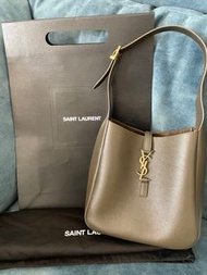 Preorder ysl Saint Laurent le 5 à 7 puffer  niki kate 