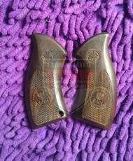 POPOR / GAGANG / GRIP / KAYU REVOLVER WG733 731 M36 DANWESSON LOGO BNN