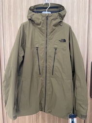 冬天外出旅遊必備全新未剪牌The North Face 軍事風格防水羽絨三合一兩件式外套