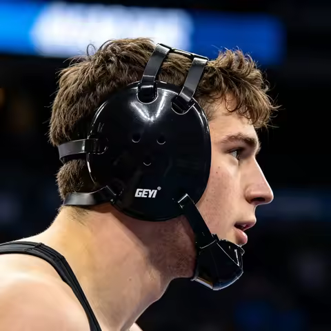 GEYI Wrestling Headgear Ear Gruad with chin CUP Variety Colors(Adult&Youth)